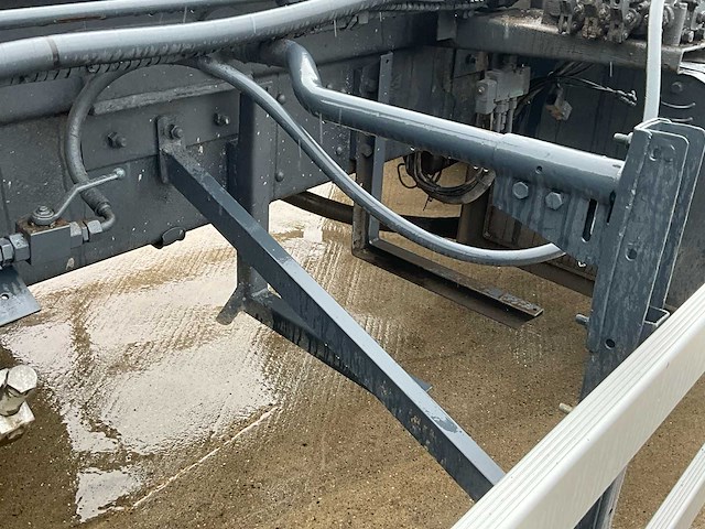 2000 scania vrachtwagen haaksysteem - functioneel - afbeelding 22 van  49