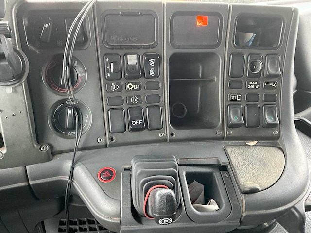 2000 scania vrachtwagen haaksysteem - functioneel - afbeelding 13 van  28