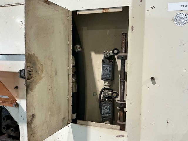 2000 sunrise iw-55d pons- en knipmachine - afbeelding 5 van  12