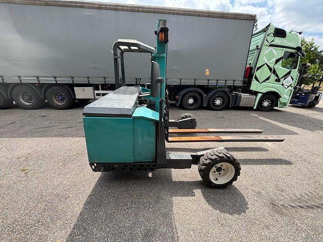 2000 terberg - kubota motor zijlader - heftruck - kooi reachforks - afbeelding 19 van  22