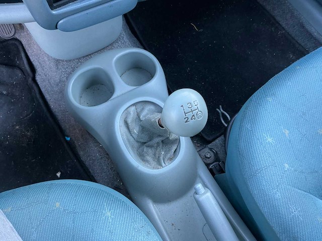 2000 toyota yaris 1.0 benzine - afbeelding 9 van  48