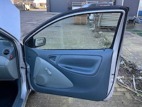 2000 toyota yaris 1.0 benzine - afbeelding 12 van  48