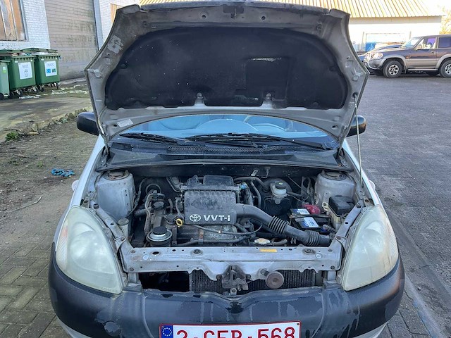 2000 toyota yaris 1.0 benzine - afbeelding 17 van  48