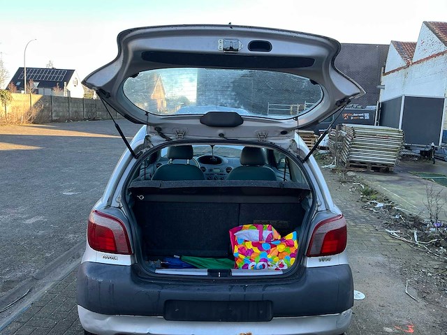 2000 toyota yaris 1.0 benzine - afbeelding 21 van  48