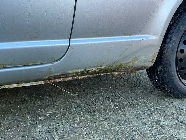 2000 toyota yaris 1.0 benzine - afbeelding 31 van  48