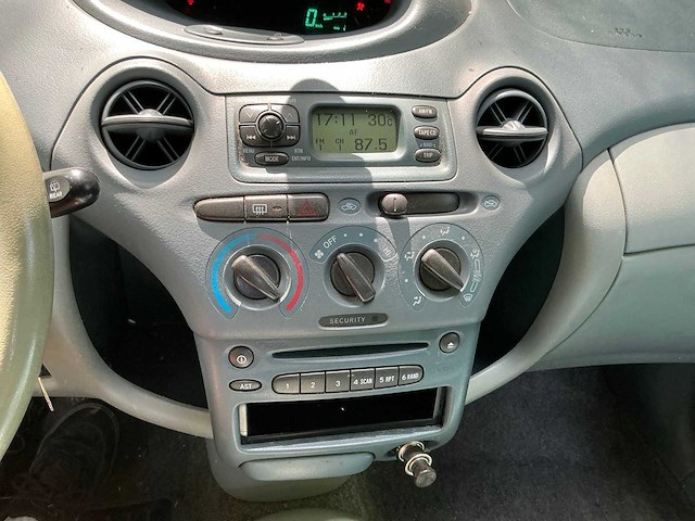 2000 toyota yaris - afbeelding 9 van  23