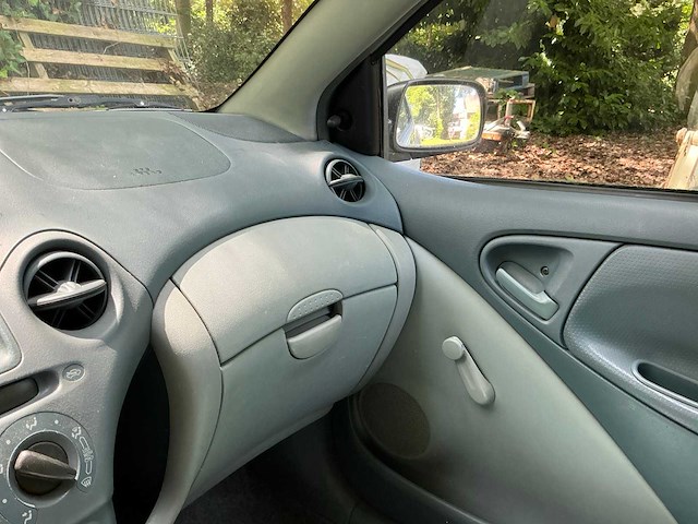 2000 toyota yaris - afbeelding 11 van  23