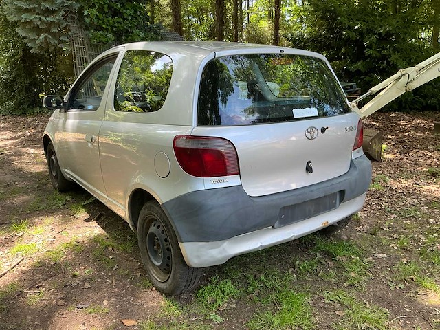 2000 toyota yaris - afbeelding 18 van  23