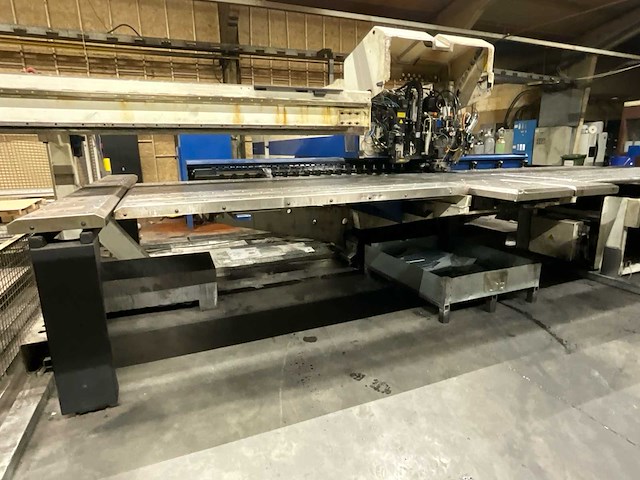2000 trumpf trumatic 600l lasersnijmachine - afbeelding 13 van  35