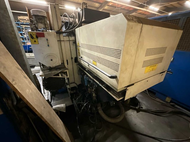 2000 trumpf trumatic 600l lasersnijmachine - afbeelding 32 van  35