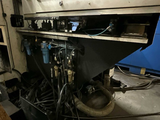 2000 trumpf trumatic 600l lasersnijmachine - afbeelding 34 van  35