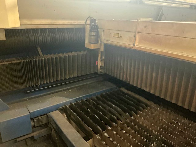 2000 trumpf trumatic l 4030 lasersnijmachine - afbeelding 3 van  12
