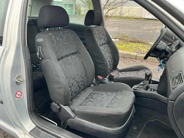 2000 volkswagen golf 4 benzine - afbeelding 9 van  27