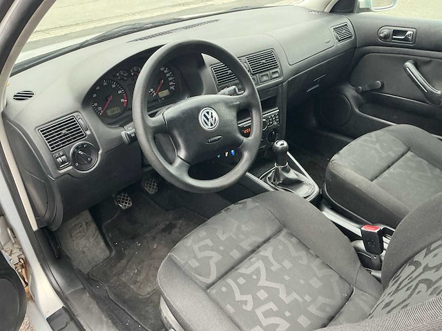 2000 volkswagen golf 4 benzine - afbeelding 27 van  27