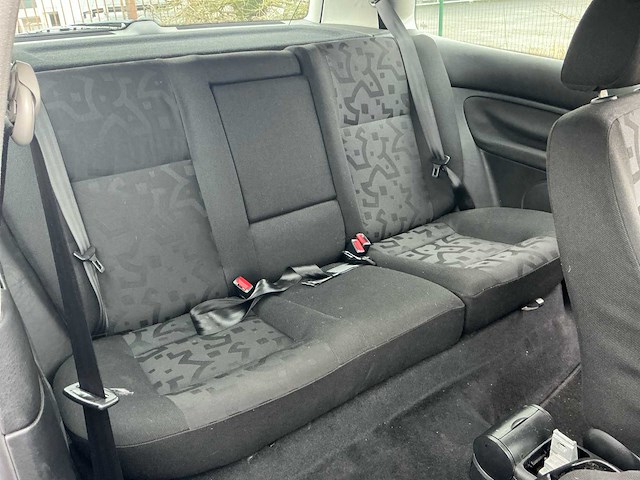 2000 volkswagen golf 4 personenauto - afbeelding 9 van  32