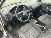 2000 volkswagen golf 4 personenauto - afbeelding 32 van  32