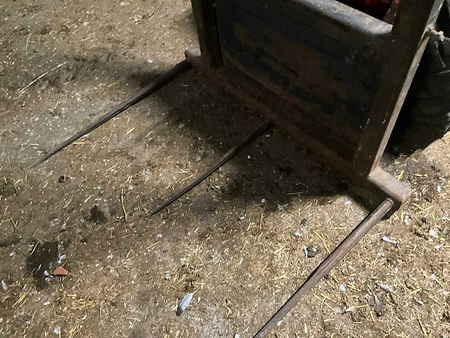 2000 weideman hoftrac 1370 p43 kniklader - afbeelding 18 van  20