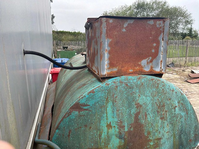 2000l brandstoftank - afbeelding 5 van  10