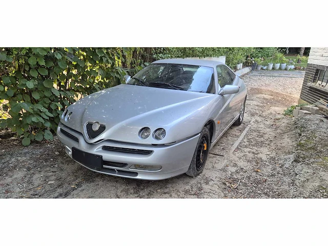 2001 alfa romeo gtv - personenauto - afbeelding 1 van  29