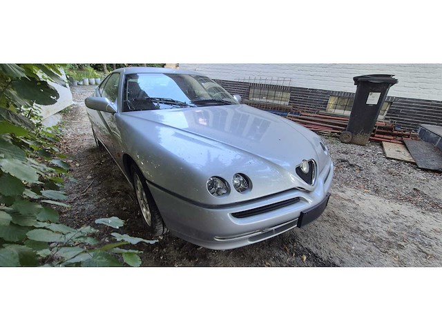 2001 alfa romeo gtv - personenauto - afbeelding 9 van  11