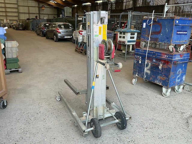 2001 alp-lift lmc380 manueel bediende bouwlift - afbeelding 3 van  5