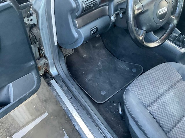 2001 audi a4 personenauto - afbeelding 5 van  29