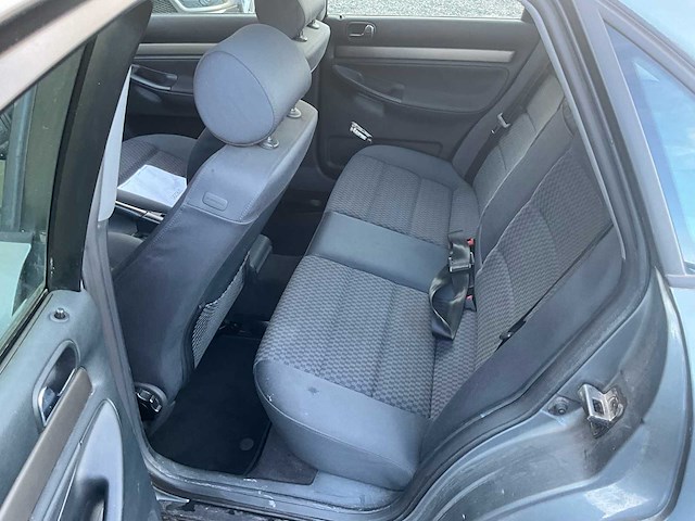 2001 audi a4 personenauto - afbeelding 9 van  29