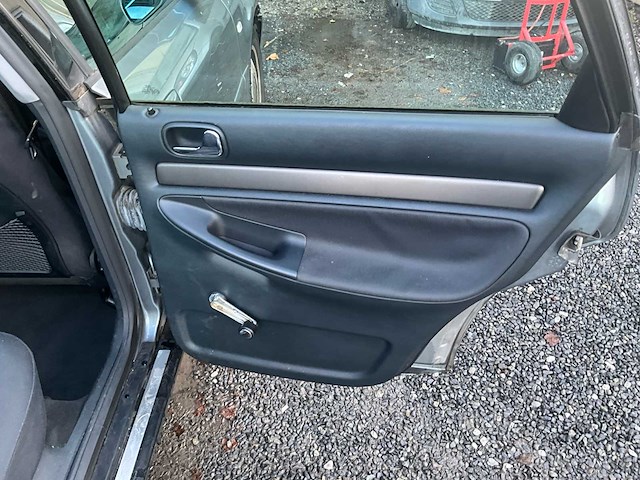 2001 audi a4 personenauto - afbeelding 13 van  29