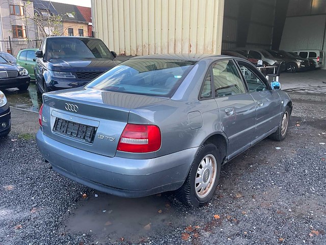2001 audi a4 personenauto - afbeelding 25 van  29