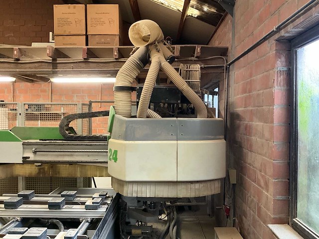 2001 biesse rover 24 s horizontaal cnc-bewerkingscentrum - afbeelding 32 van  45