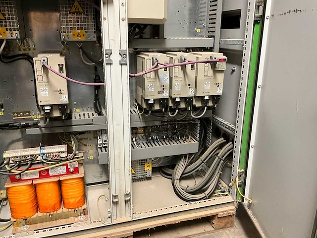 2001 biesse rover 24 s horizontaal cnc-bewerkingscentrum - afbeelding 9 van  45