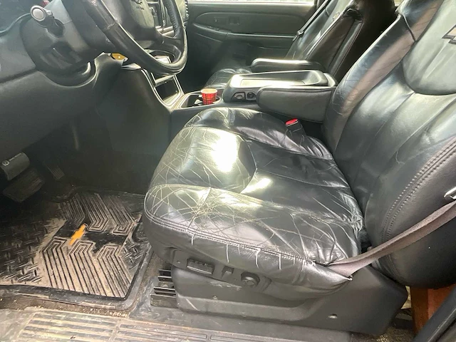 2001 chevrolet avalanche - afbeelding 18 van  45