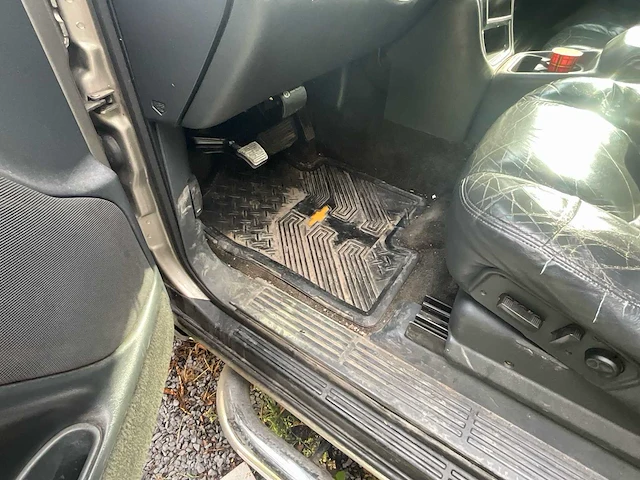 2001 chevrolet avalanche - afbeelding 24 van  45