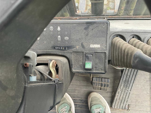 2001 clark cgp 25 h vorkheftruck - afbeelding 11 van  23