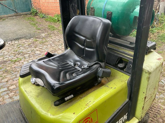 2001 clark cgp 25 h vorkheftruck - afbeelding 15 van  23