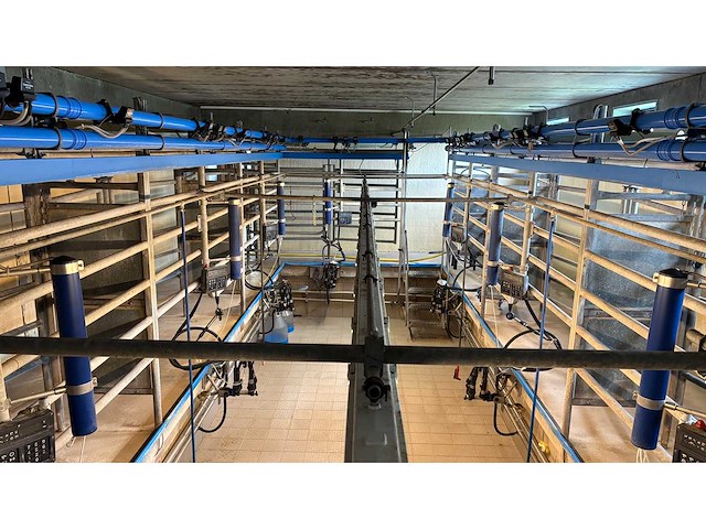 2001 delaval tandem melkinstallatie (7 boxen) - afbeelding 15 van  32