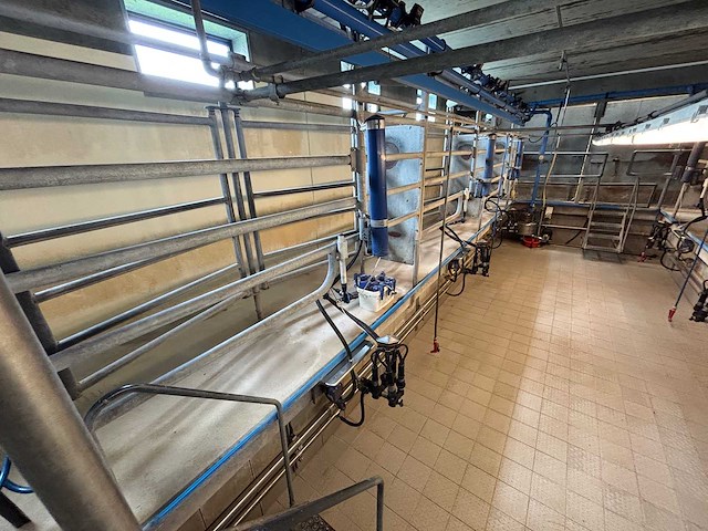 2001 delaval tandem melkinstallatie (7 boxen) - afbeelding 22 van  32