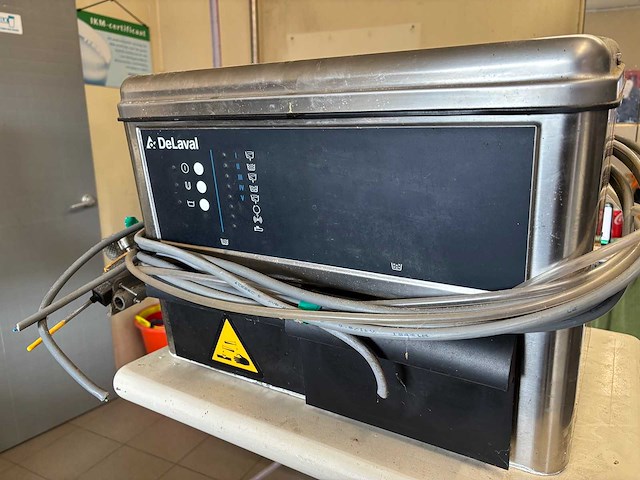 2001 delaval tandem melkinstallatie (7 boxen) - afbeelding 30 van  32