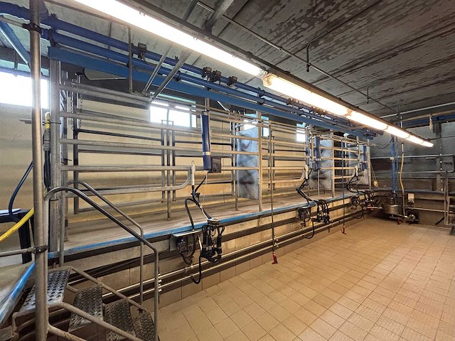 2001 delaval tandem melkinstallatie (7 boxen) - afbeelding 7 van  32