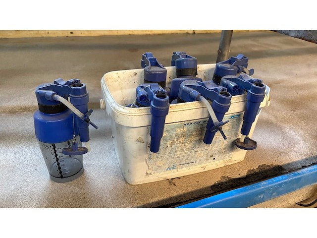 2001 delaval tandem melkinstallatie (7 boxen) - afbeelding 6 van  20