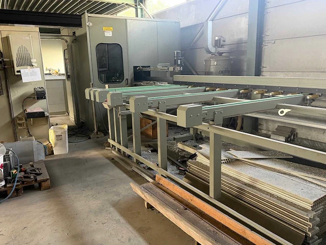 2001 emmegi quadra cnc universele bewerkingscentra voor aluminium profielen / vollzdig werkend - afbeelding 6 van  13