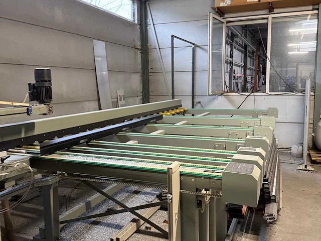 2001 emmegi quadra cnc universele bewerkingscentra voor aluminium profielen / vollzdig werkend - afbeelding 8 van  13