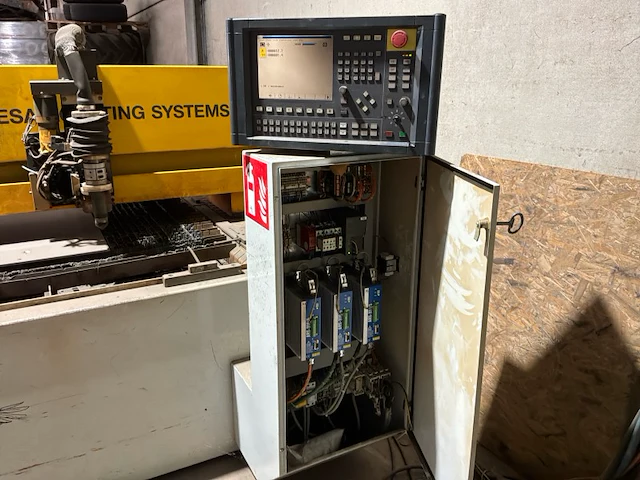 2001 esab pegasus cnc plasmasnijmachine - afbeelding 2 van  41