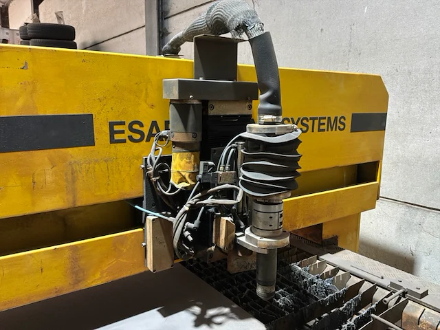 2001 esab pegasus cnc plasmasnijmachine - afbeelding 34 van  41