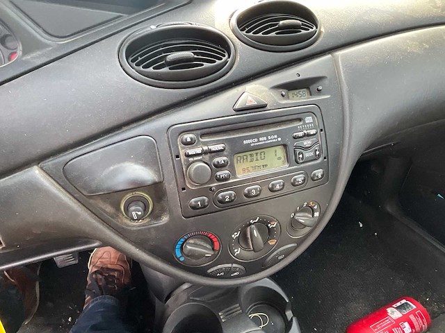 2001 ford focus personenauto - afbeelding 9 van  25