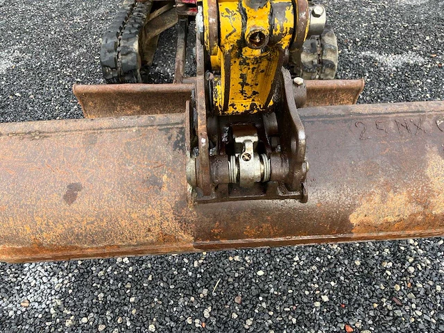 2001 ihi mini rupsgraafmachine ihi 20nx mini graafmachine – 2,1 ton – bak – snelkoppeling – voorblad - afbeelding 6 van  12