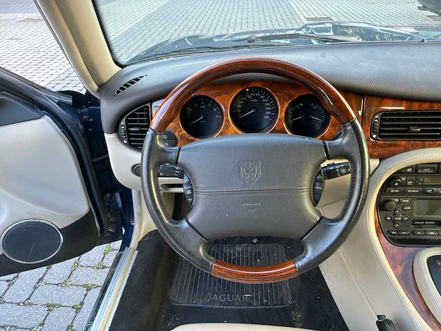 2001 jaguar xj executive personenauto - afbeelding 22 van  26