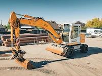 2001 liebherr a310b bandengraafmachine