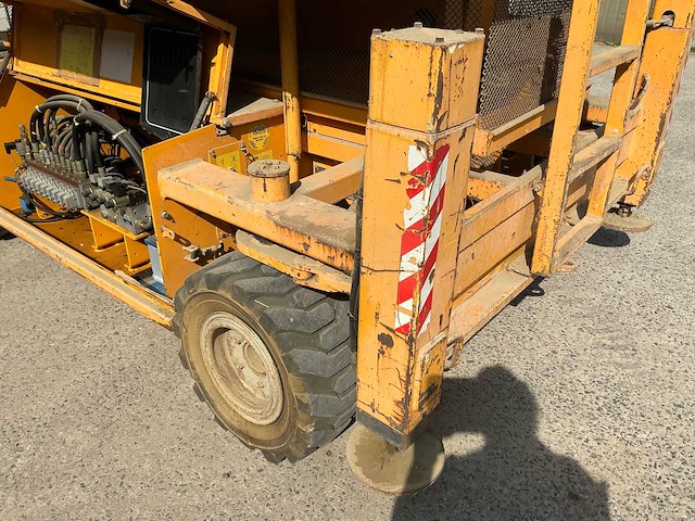 2001 liftlux sl 110-20 d4wd-s zelfrijdende schaarhoogwerker met vierwielaandrijving - afbeelding 5 van  29