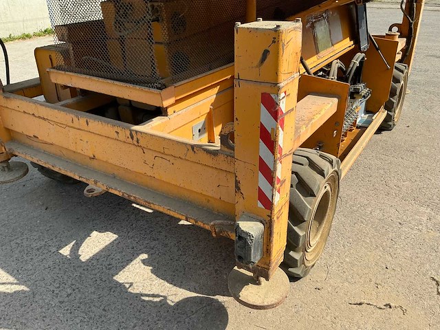 2001 liftlux sl 110-20 d4wd-s zelfrijdende schaarhoogwerker met vierwielaandrijving - afbeelding 2 van  4